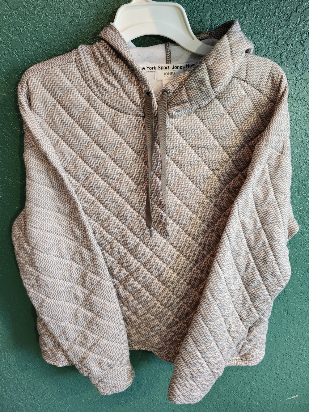 Jones New York Quilted Hooded Pullover Sweater in Taupe